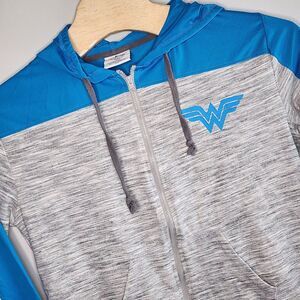 Six‎ Flags Adult  Wonder Woman Sweatshirt Size XL Blue Gray  Women's